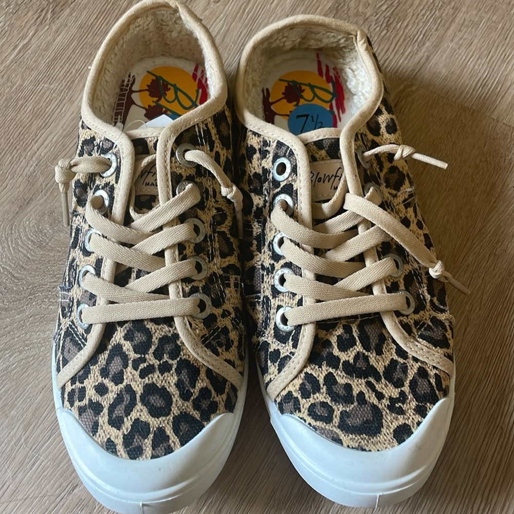 New Blowfish Malibu Animal Print size 7.5
